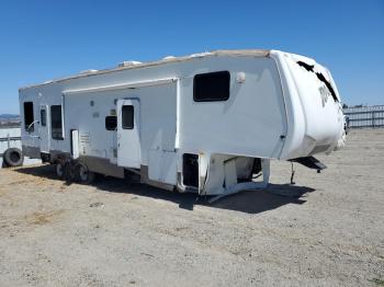  Salvage Raptor 5th Wheel