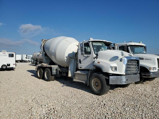  Salvage Freightliner 114sd