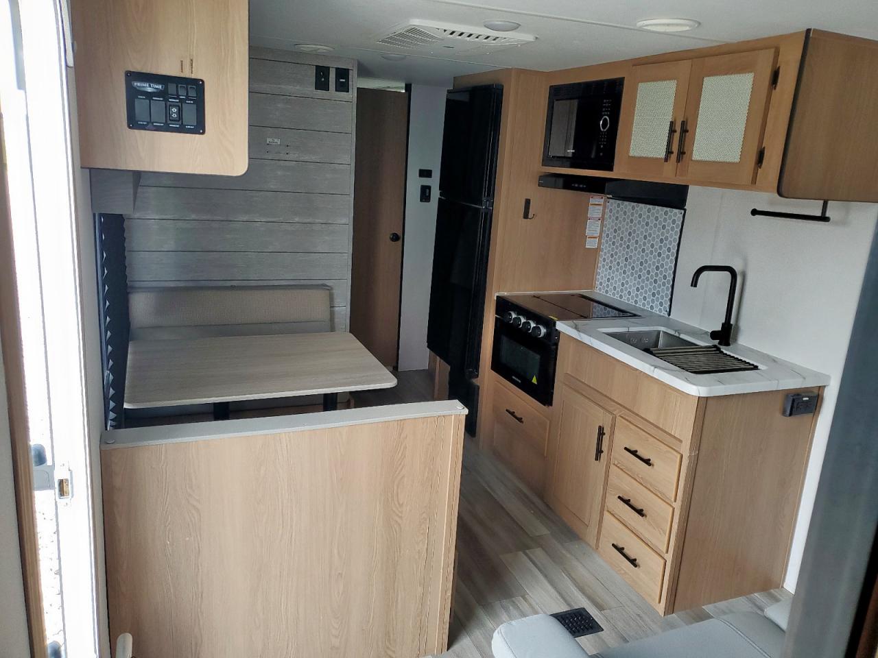 Avenger Trailer Image 5